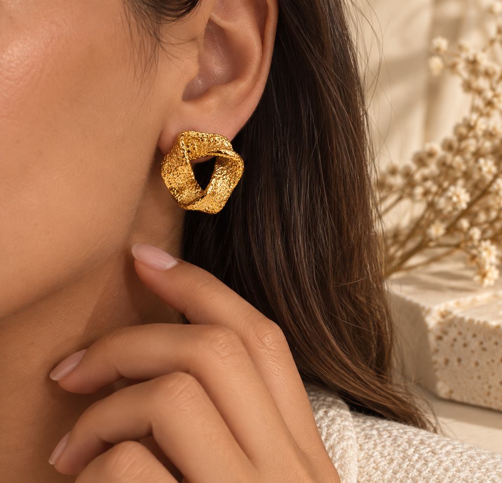 Boucles d’Oreilles Puces Géométriques Martelées