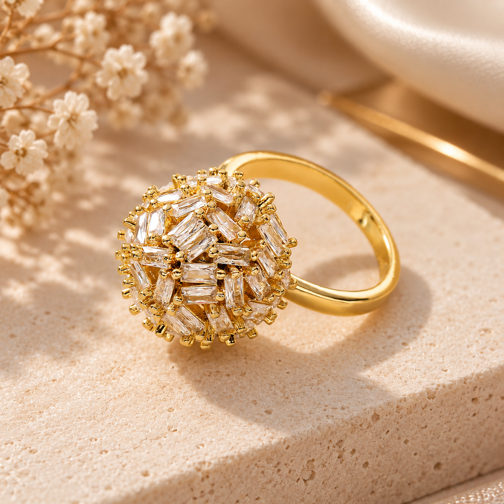Bague Dôme Zircons Baguettes Dorée